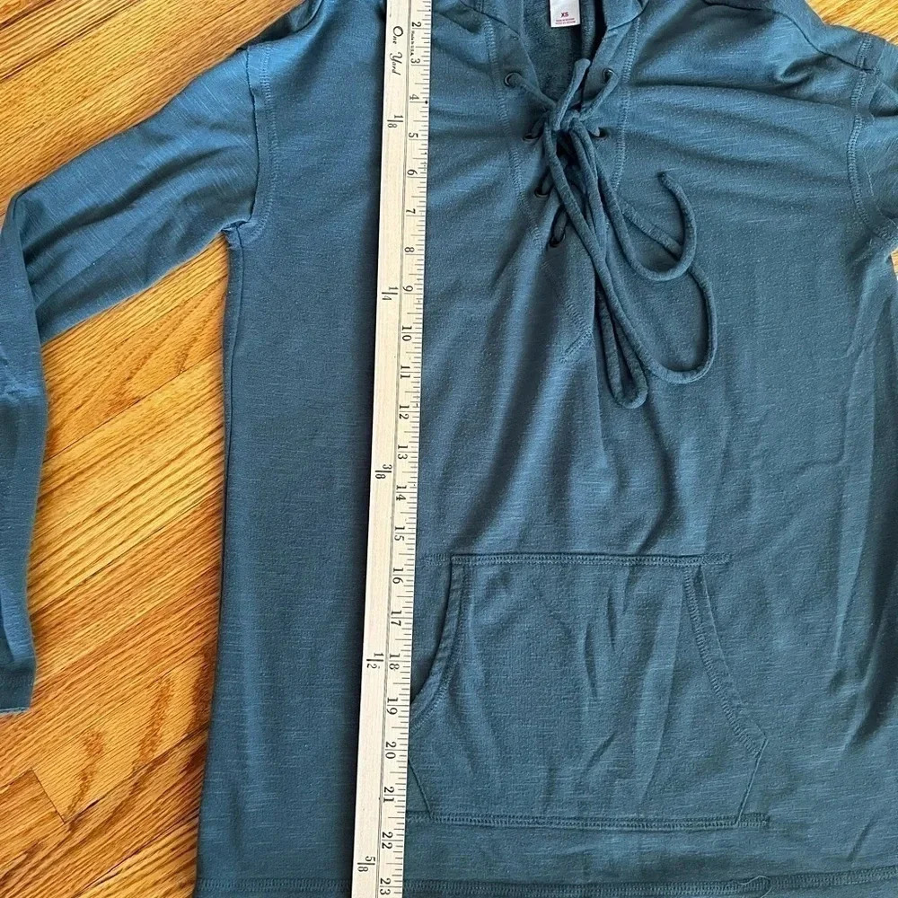 Mossimo light weight hoodie - Picture 2 of 7